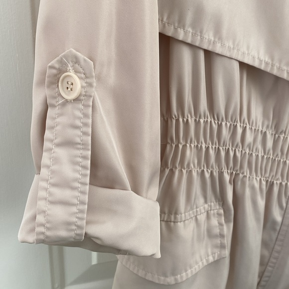 Neutral Utility Jacket. Size Medium - Picture 5 of 10